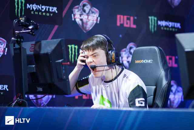 在这个新平 在这个新平