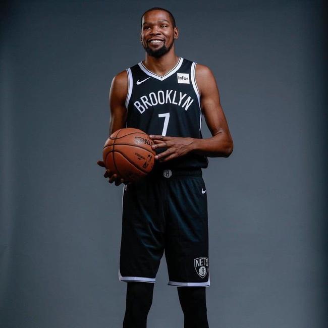 通过一系列 通过一系列