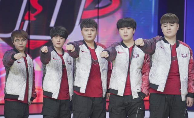 与此同时 与此同时