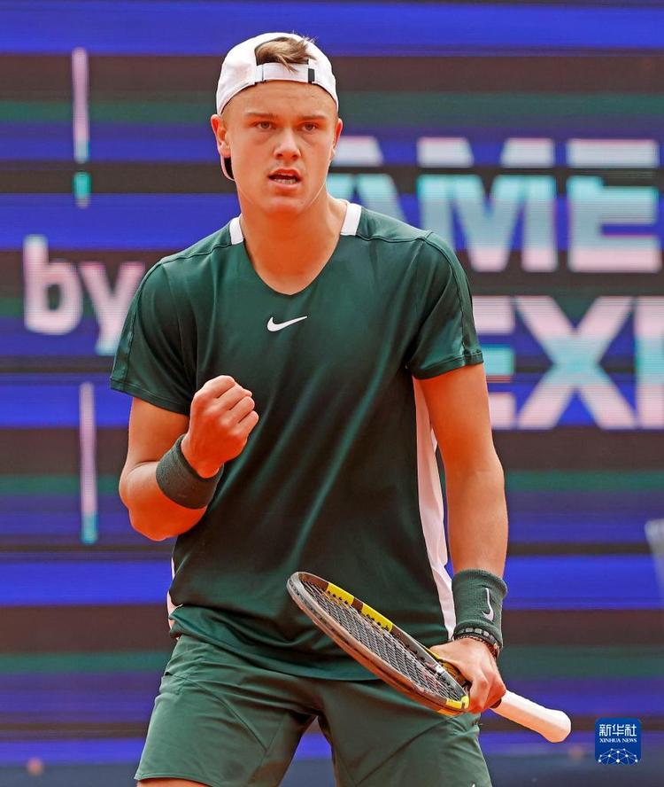 打破次元的 打破次元的